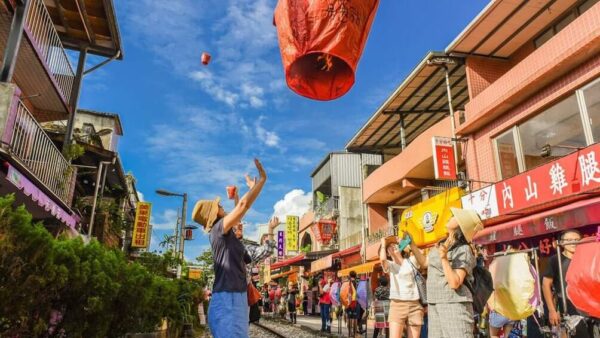 🇹🇼 Tour Đài Loan 4N3Đ: Đài Bắc – Phố cổ Thập Phần – Hồ Nhật Nguyệt – Taichung - Image 3